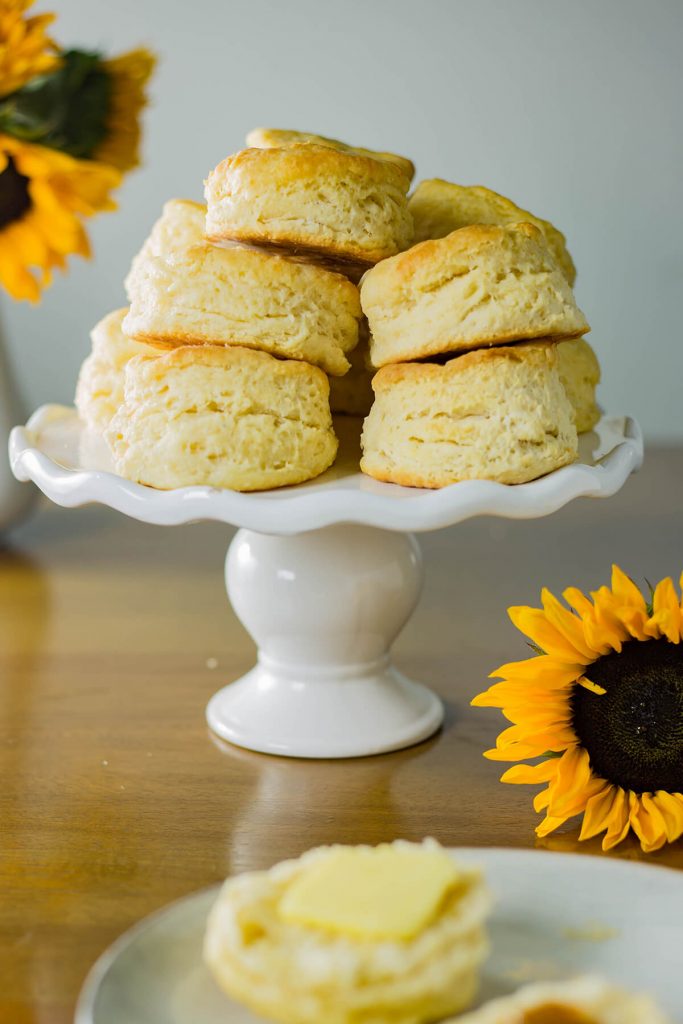 Grandma's Flaky Buttermilk Biscuits - Cooking Maniac