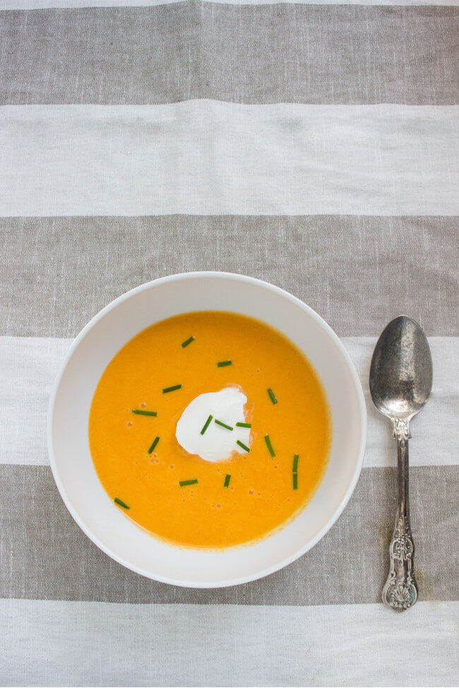 Honest Carrot Ginger Soup- A bowl of this flavorful honest carrot ginger soup can give your mood and energy the lift it needs.